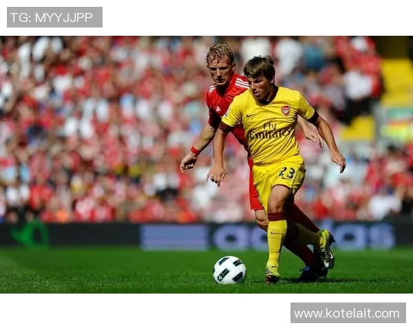 七十年风云足球传奇明星回顾与辉煌成就展现 七十年风云足球传奇明星回顾与辉煌成就展现