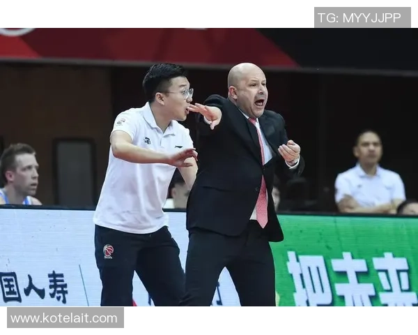 重庆篮球队个人能力分析聚焦球员成长与团队协作的完美结合 重庆篮球队个人能力分析聚焦球员成长与团队协作的完美结合